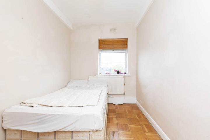 Modern Apartment Oman Avenue, Dollis Hill